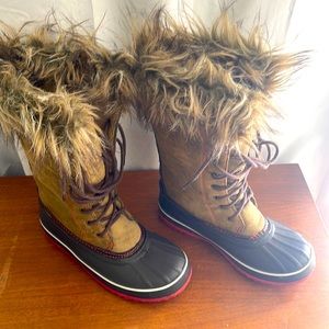 Thinsulate Faux Fur Womens Boots, Size 8, Brown, Water Resistant